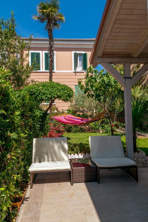 Beachfront House With Private Jacuzzi And Garden Zadar Zewnętrze zdjęcie